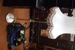 Onyx standard lamp
