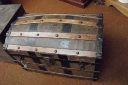 Vintage two tier trunk