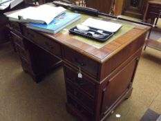 Good quality twin pedestal writing set with leathe