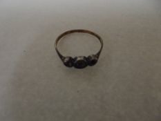 9ct gold three stone ring