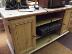 Pine effect media unit