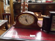 Mantel clock
