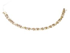 9 carat gold bracelet, 19cm, weight 10.5 grams