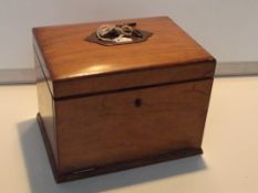 Victorian vacant travelling case, the plush lined lid enclosing a fitted interior, the fall flap