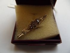 9 ct gold pin brooch