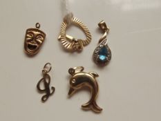 5 x 9 ct gold charms, 4 grams