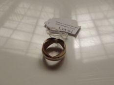 9 ct gold tricoloured ring, 4.8 grams