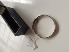 Silver hall marked bangle
