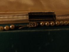 Pearl necklace with 9 ct gold clasp in original fi