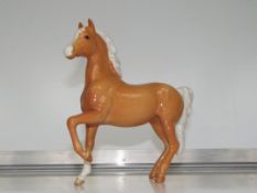 Beswick Palomino figure of a horse 17cm