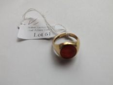 9 ct gold gent's ring, 6 grams