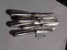 6 silver handled butter knifes