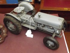 Model tractor