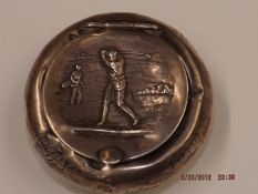 Golfing Interest: A silver snuff box, Chester 1912