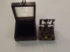 Boxed sundial compass