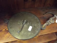 Vintage 100 lb Salter spring balance scales