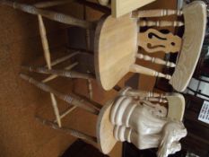 Pair of good quality spindle back breakfast stools