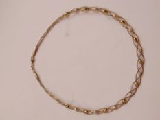 9 carat gold necklace set with pearls