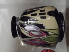 Moorcroft vase, Hamlet pattern, 8cm
