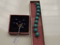 Two pieces of costume jewellery