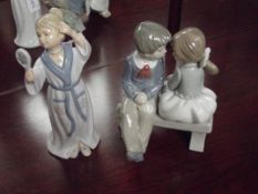 Two Nao figures