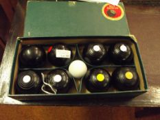 Set of carpet bowls