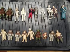 19 Star Wars figures from the 70 and 80's