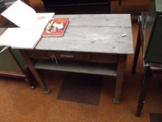 One drawer pine table