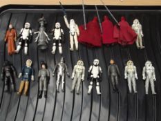 Collection of 18 unboxed Star Wars figures
