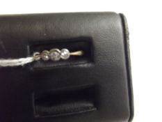 18 ct gold 3 stone diamond ring, size O