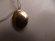 9 ct gold locket