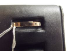 9 ct gold ring with diamonds all around, size Q