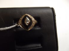 9 ct gold vintage dress ring, size O