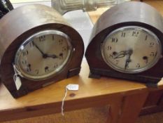 2 mantel clocks
