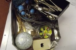 Mixed box of collectables to include costume jewel