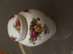 Royal Albert Country Rose lidded ginger jar