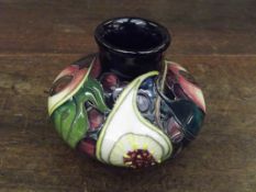 Moorcroft, Queens choice vase