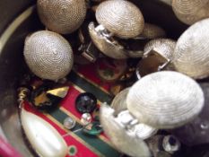 Assorted costume jewellery