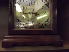 Quartz mantel clock