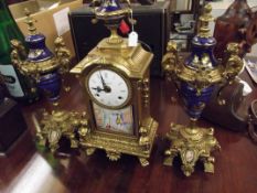 Clock garniture