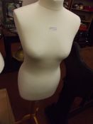 Freestanding mannequin
