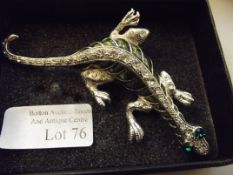 Pin brooch in the form of a lizard
