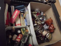 Miscellaneous items to include costume jewellery ,