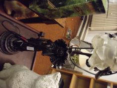 Table lamp in the form of a lady