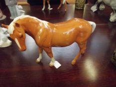 Beswick horse, nibble to ear