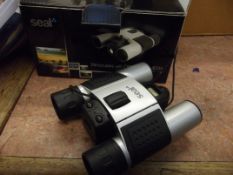 Seal binoculars with digital camera