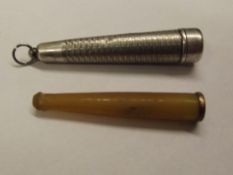 Yellow metal mounted cheroot holder in sterling si