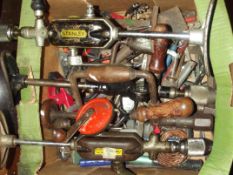 Quantity of various hand tools