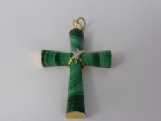 A Lady's 14 ct Yellow Gold, Malachite and Diamond Pendant, approx 9.5 gms
