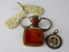 A Collection of Miscellaneous Jewellery, including lady's 9 ct gold and platinum green and white